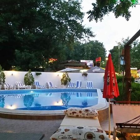 Hotel Lotos Китен Екстер'єр фото