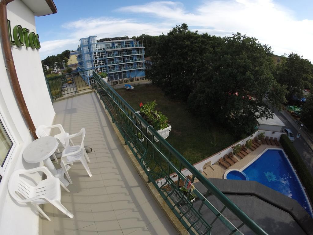 Hotel Lotos Китен Екстер'єр фото