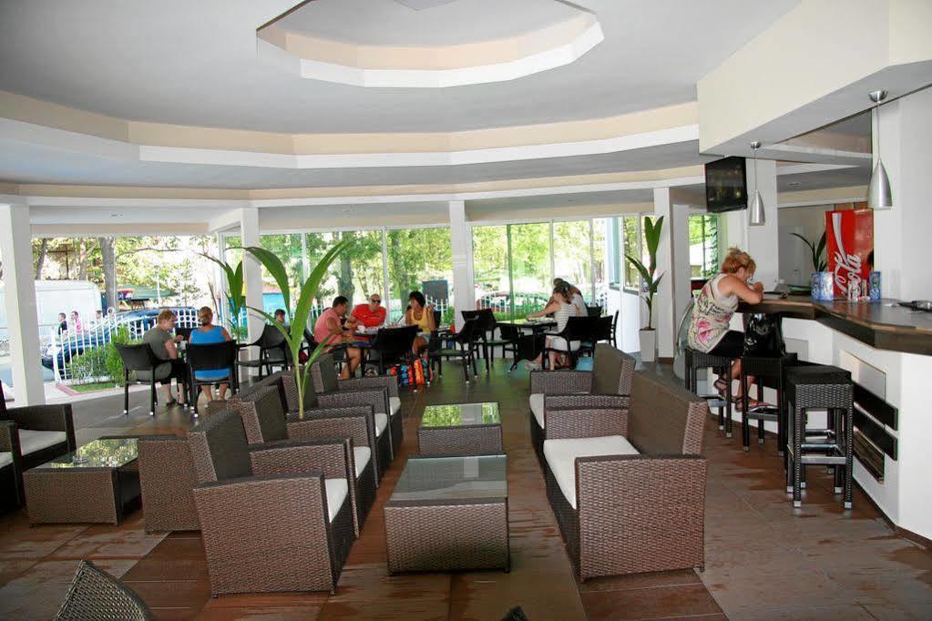 Hotel Lotos Китен Екстер'єр фото